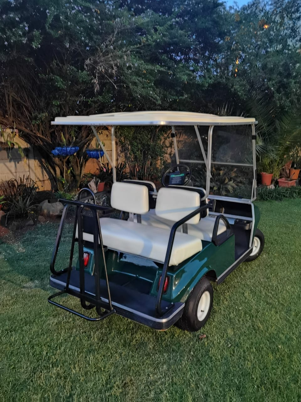 Fitted-twin-USB-port.-bdi