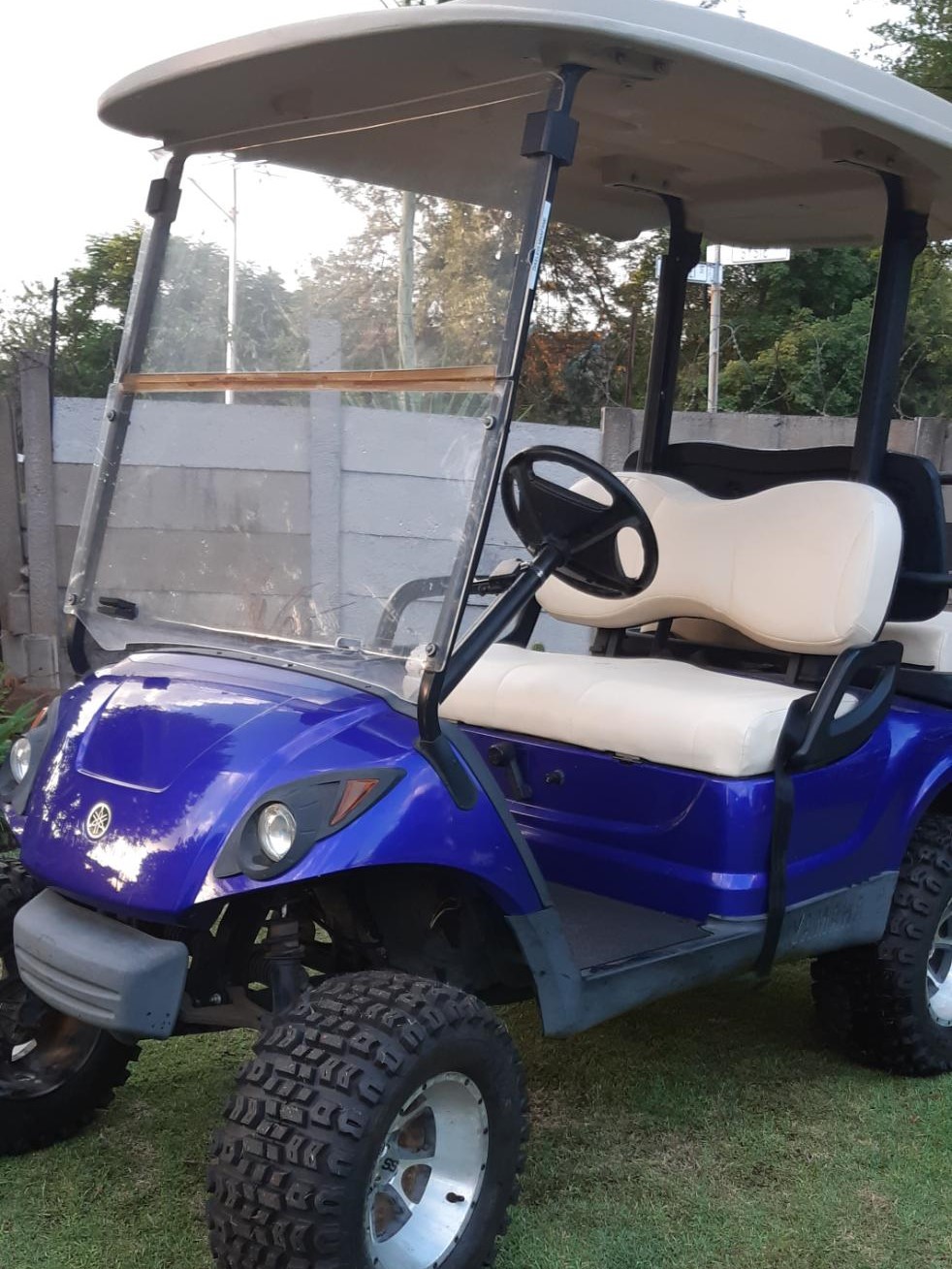 Yamaha Recover Seat and Replace New Tyres